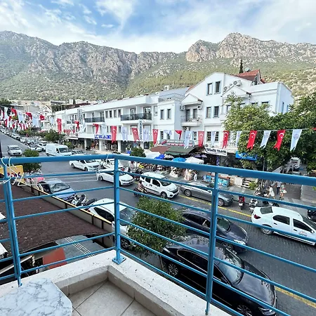 Denizci בית הארחה 3*