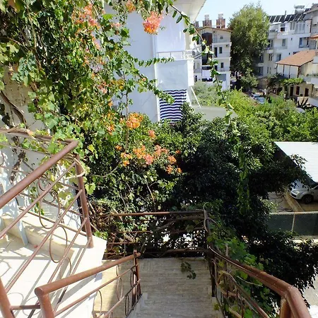 בית הארחה Denizci